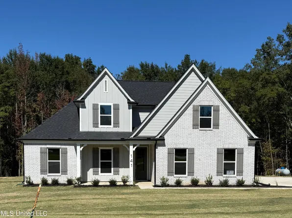 141 Centerline Roper Loop, Byhalia, MS 38611