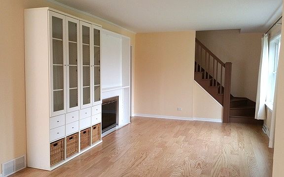 2nd image of 1S221 Euclid Ave