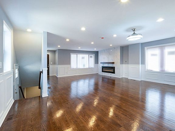 5th image of 9712 S Hamlin Ave