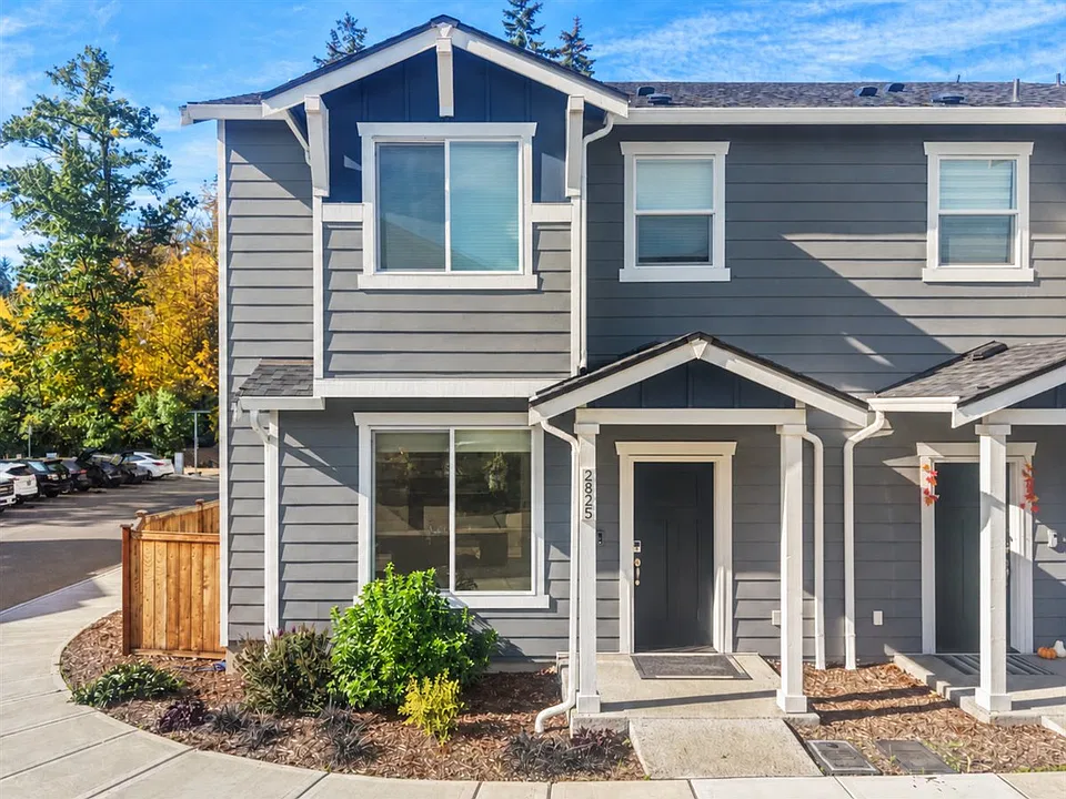 2825 Laurel Loop
