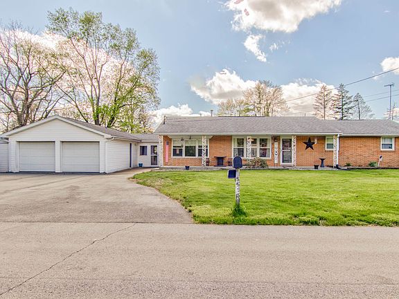 2nd image of 2211 S Stonehaven Dr