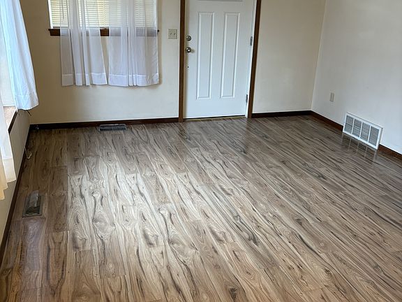 2nd image of 133 S Dakota St #1