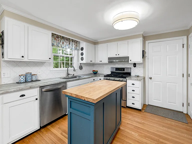 43 Milbern Ave — Photo 7