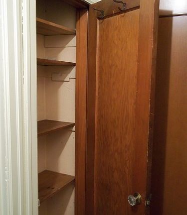 5th image of 318 S Palouse St APT 4