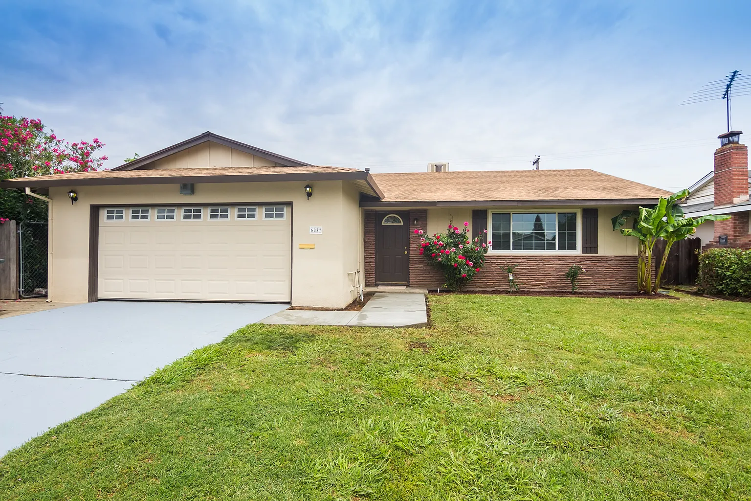 6837 Marinvale Dr photo 1