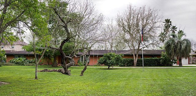 1st image of 1200 Crescent Dr