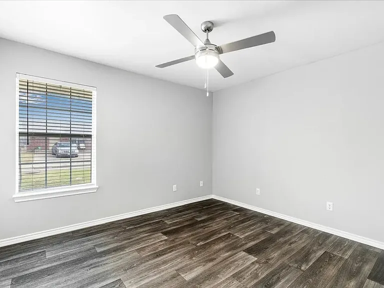 Cottage Row Apartments — Photo 20