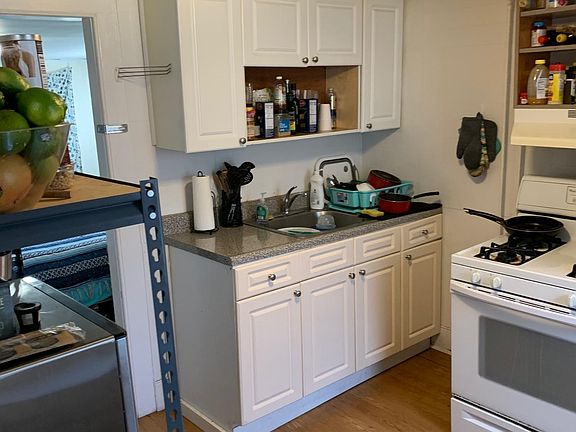 2nd image of 81 Cedar St Floor 1