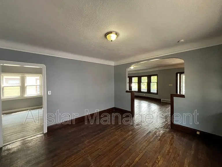 3257 E 139th St #DOWN — Photo 7