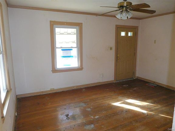 4th image of 3840 Merrimac Ave