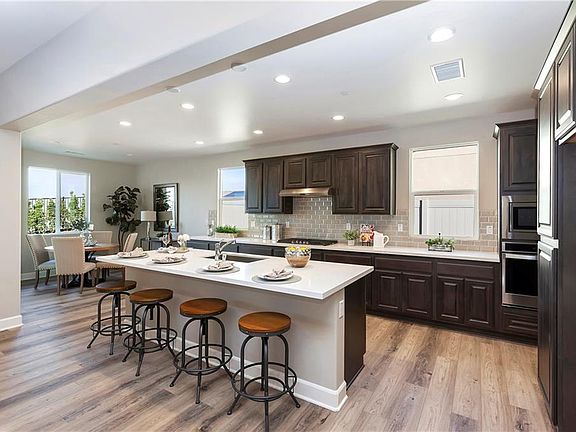 2nd image of 24412 Ponderosa Ln