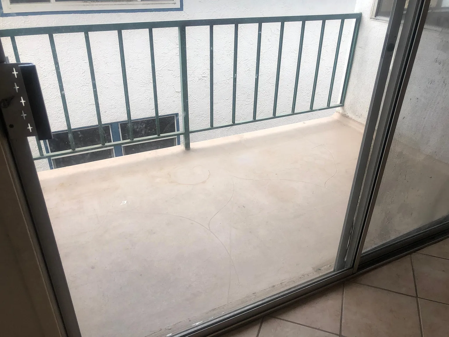 2 bed, 1000 sqft, $2,300 — Photo 4