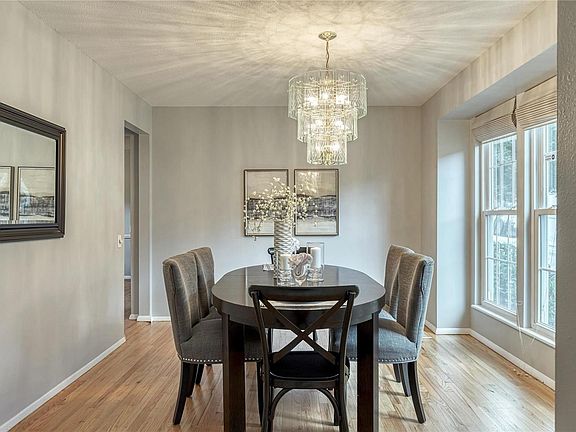 5th image of 13093 Greenbough Dr
