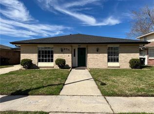 8711 Lomond Rd, New Orleans, LA 70127