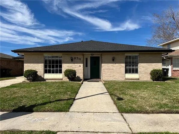 8711 Lomond Rd, New Orleans, LA 70127