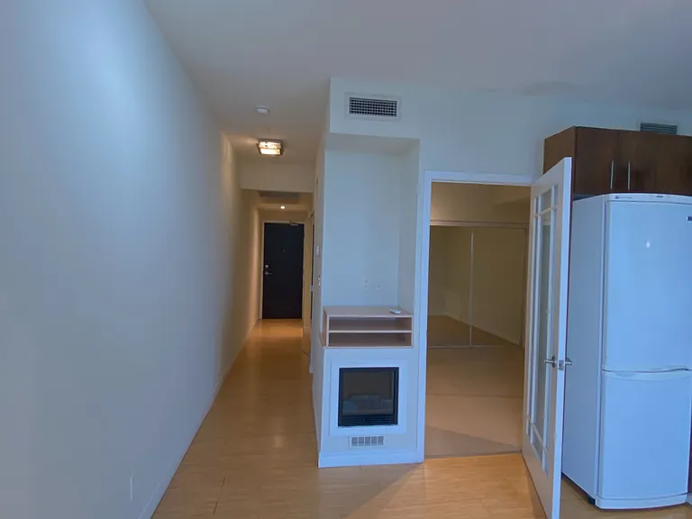 3504 Hurontario St #3107 — Photo 9