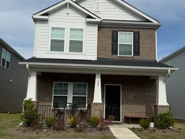 108 Cedar Knoll Cir, Pineville, NC 28134