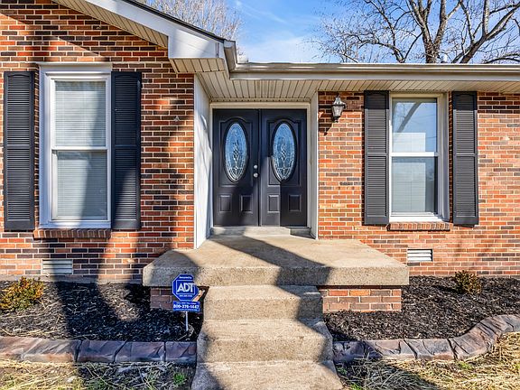 2nd image of 415 Fabian Pl