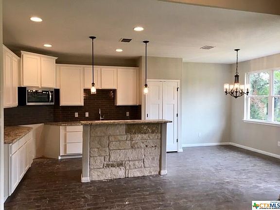 3rd image of 4 Arbutus Cir