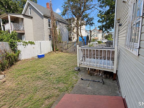 2nd image of 431 Jane Street