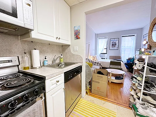 Rented by Living New York | media 10