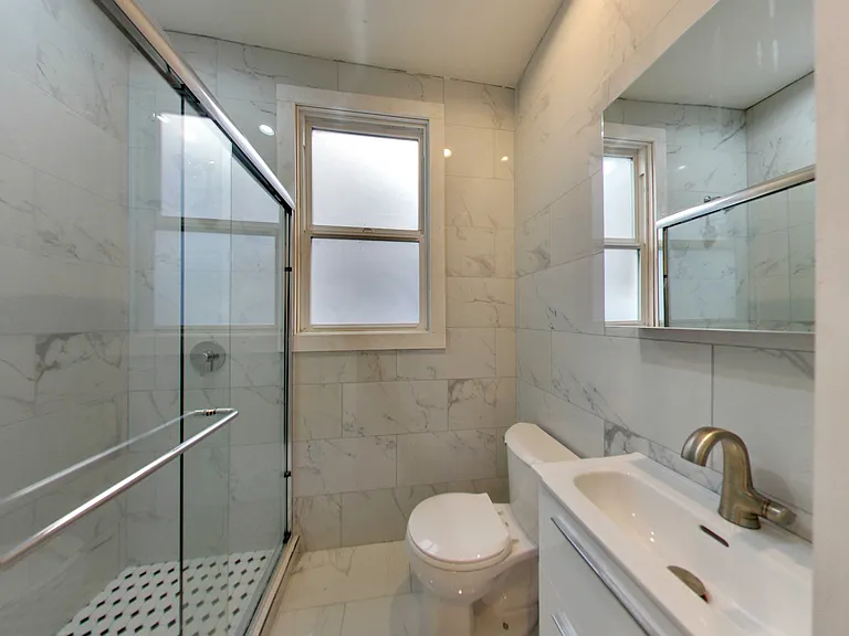 1050 Pine St #4 — Photo 13