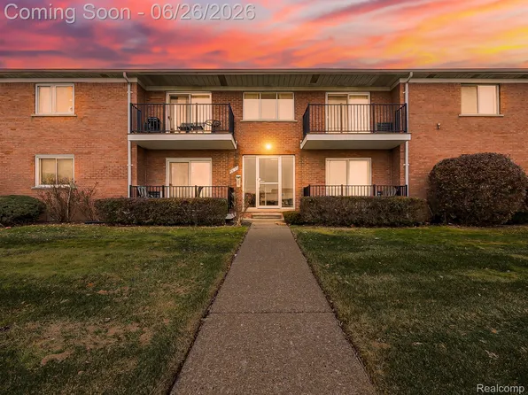 32125 Beaconsfield St APT 44, Roseville, MI 48066