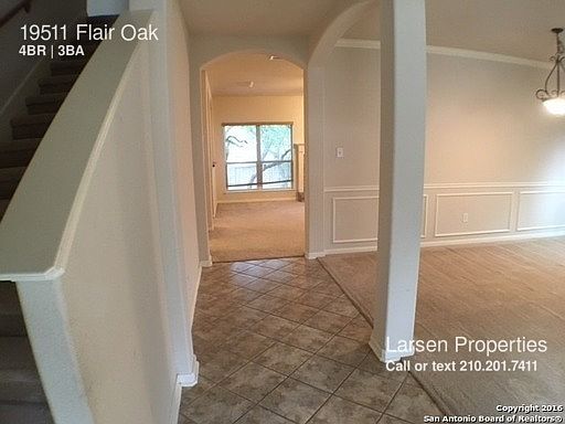 3rd image of 19511 Flair Oak