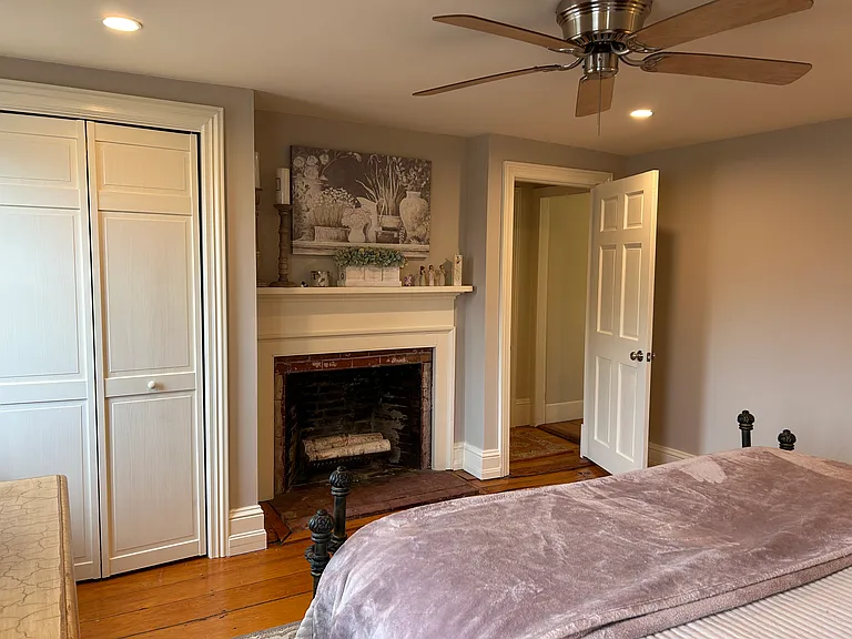 Maple St — Photo 12