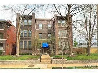 5555 Pershing Ave APT 2E photo 1