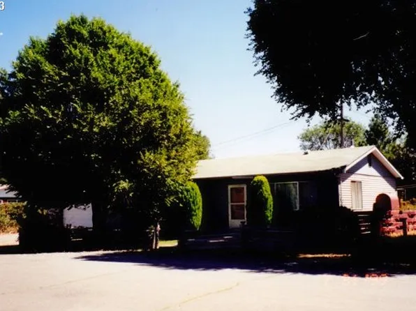 351 S Johnson St, Prairie City, OR 97869