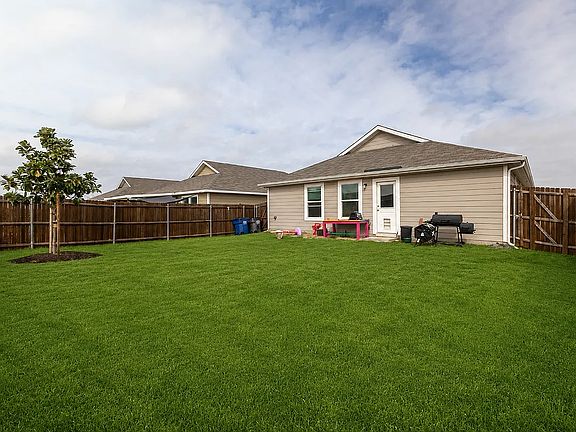 5th image of 119 Cypress Ln