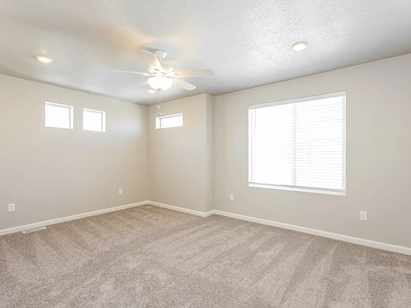 5th image of 359 E Kanab Creek Dr