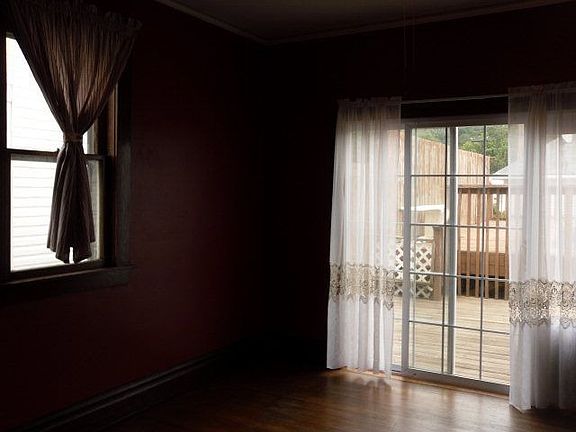 3rd image of 1812 Grandview Ave