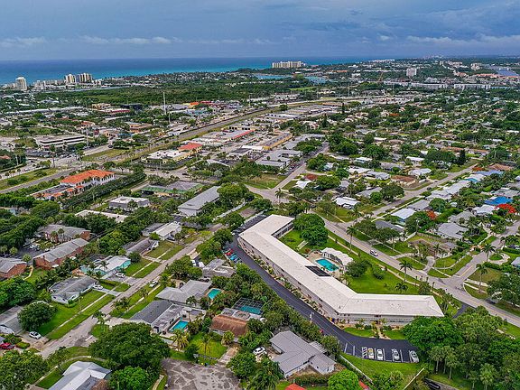 2nd image of 331 Tequesta Dr APT 125