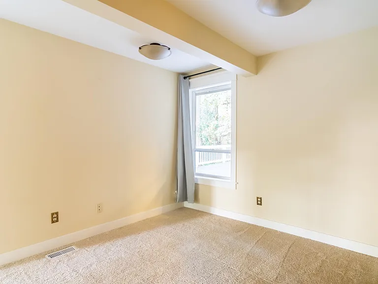 12840 NE 88th St — Photo 33