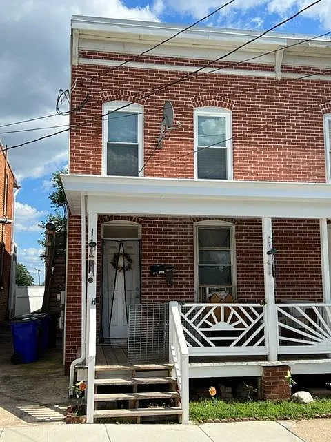 10 Hamilton Ave #B