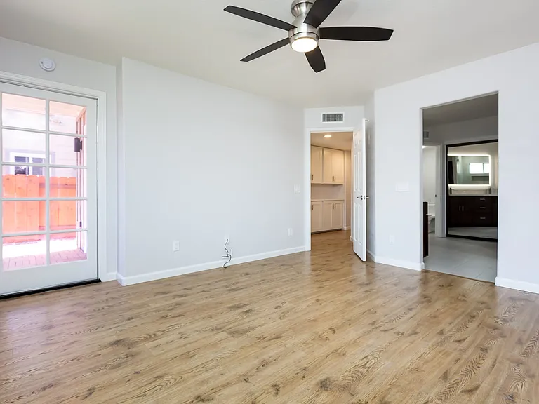 2725 Blackbush Ln — Photo 18
