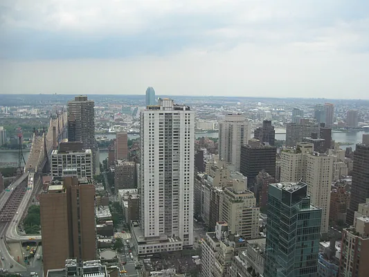 Rented by Sotheby's International Realty | media 10