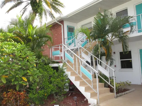 6055 21st St N APT 10, Saint Petersburg, FL 33714