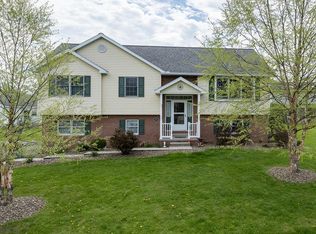 270 Richards Dr, Hollidaysburg, PA 16648