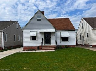 6602 Snow Rd, Parma, OH 44129