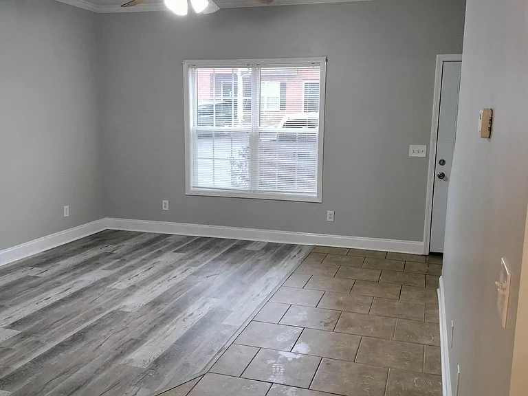 31 Jordan Rd — Photo 1