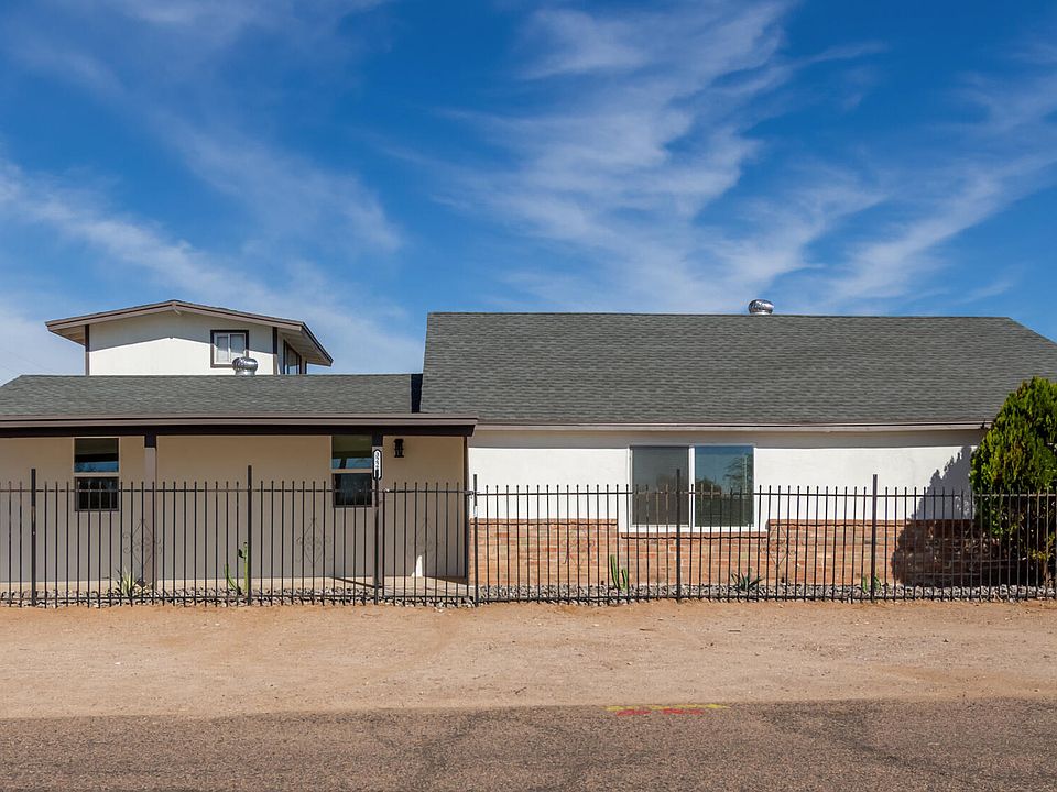 1st image of 32250 N CENTER Street