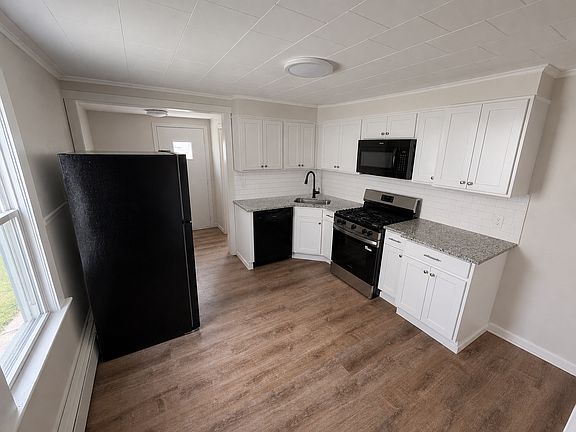 4th image of 1277 Reynolds Ave #1275