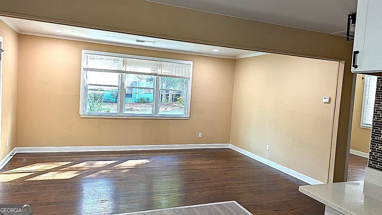2 bed, 1.0 bath, 754 sqft, $900 — Photo 4