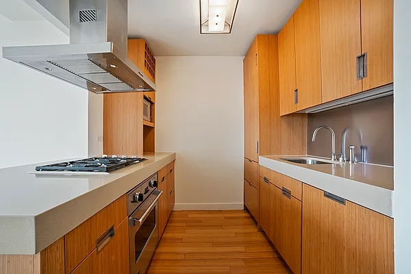 Rented by RELO REDAC INC. | media 3