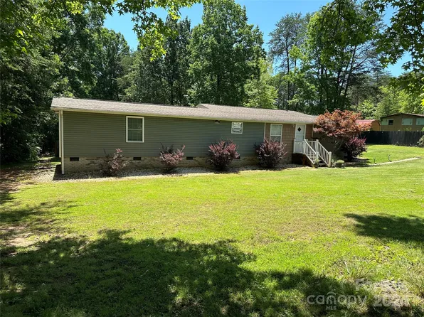 5469 Bucks Garage Rd, Maiden, NC 28650