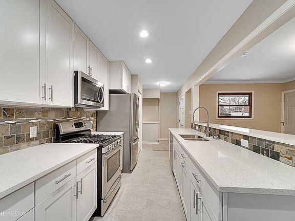 2nd image of 139 Glen Hill Dr