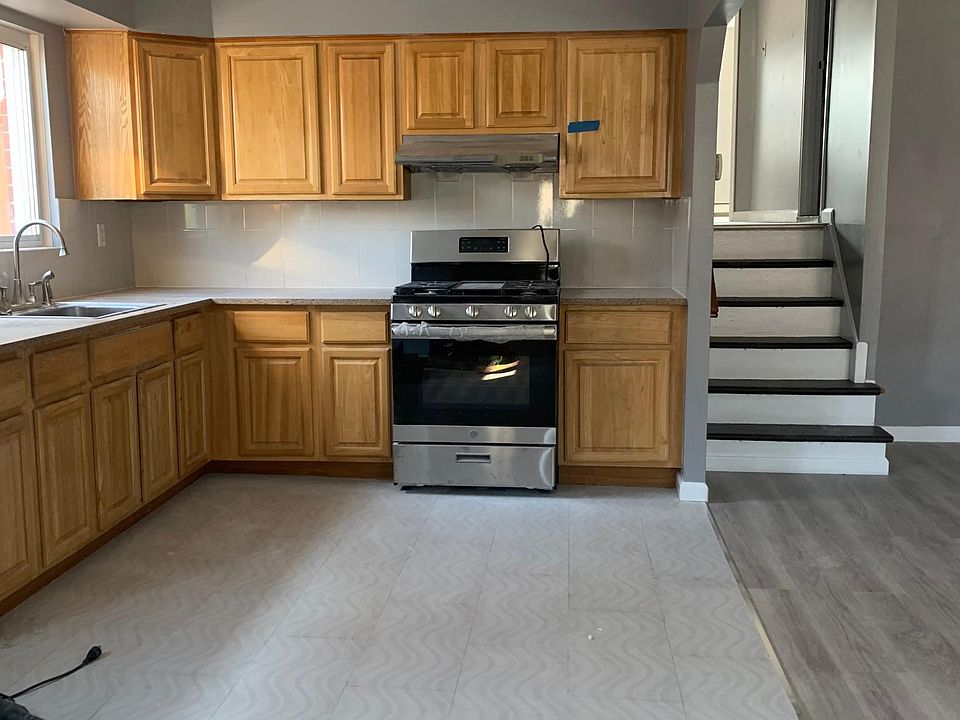 2nd image of 130 Bay 47th St #2F